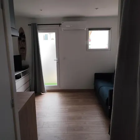 Apartament Charmant Studio En Rdc Chez Cyril Et Steph *